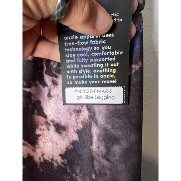 Onzie Multicolor Tie-Dye Leggings - Picture 8 of 10